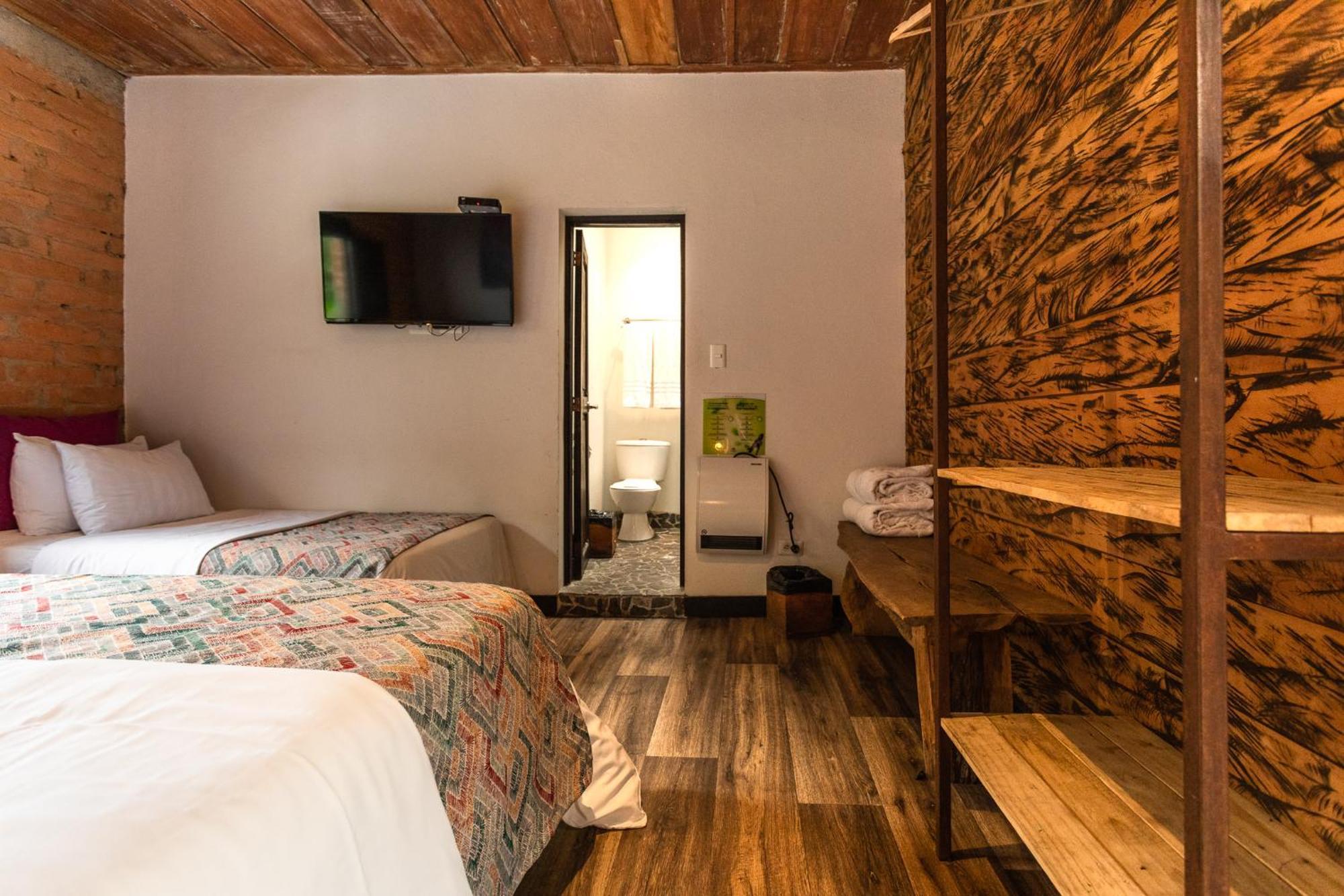 Hotel Termales Del Ruiz Gallinazo  エクステリア 写真